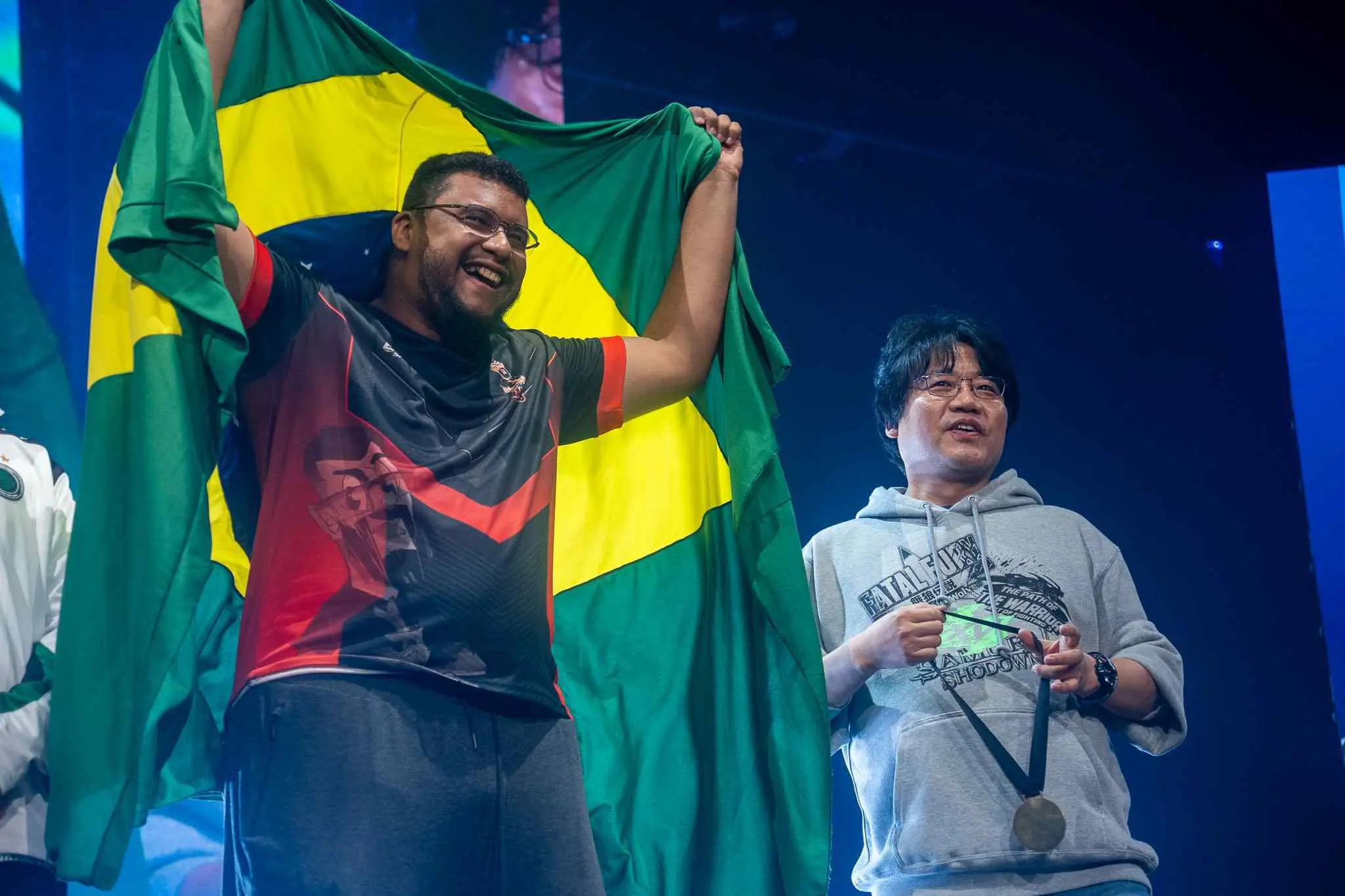 LauYagami recebendo a medalha